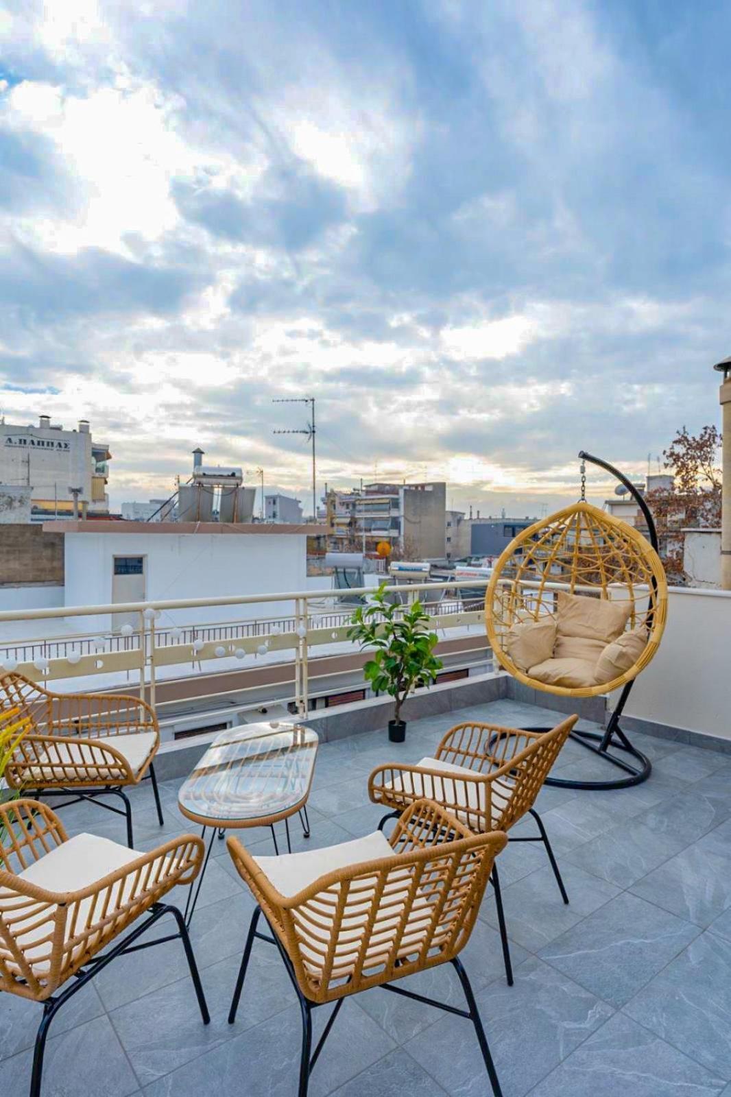Pomegranate Luxury Penthouse Maisonette With Beautiful Terrace & Free Parking By Binobi ! 塞萨洛尼基 外观 照片