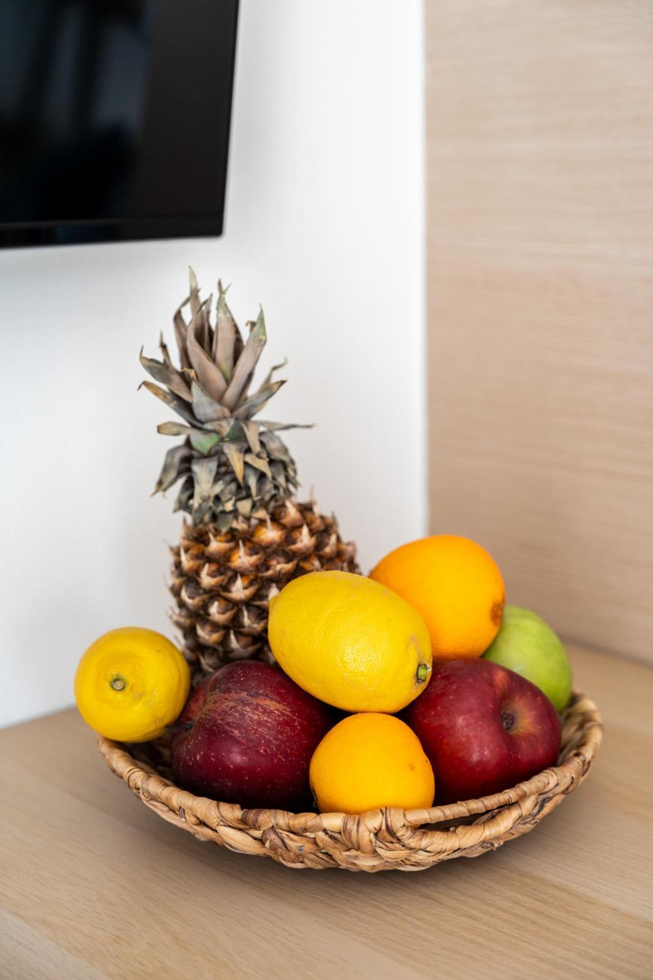 Pomegranate Luxury Penthouse Maisonette With Beautiful Terrace & Free Parking By Binobi ! 塞萨洛尼基 外观 照片