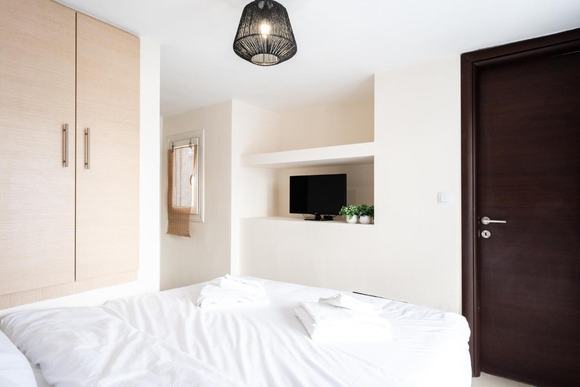 Pomegranate Luxury Penthouse Maisonette With Beautiful Terrace & Free Parking By Binobi ! 塞萨洛尼基 外观 照片
